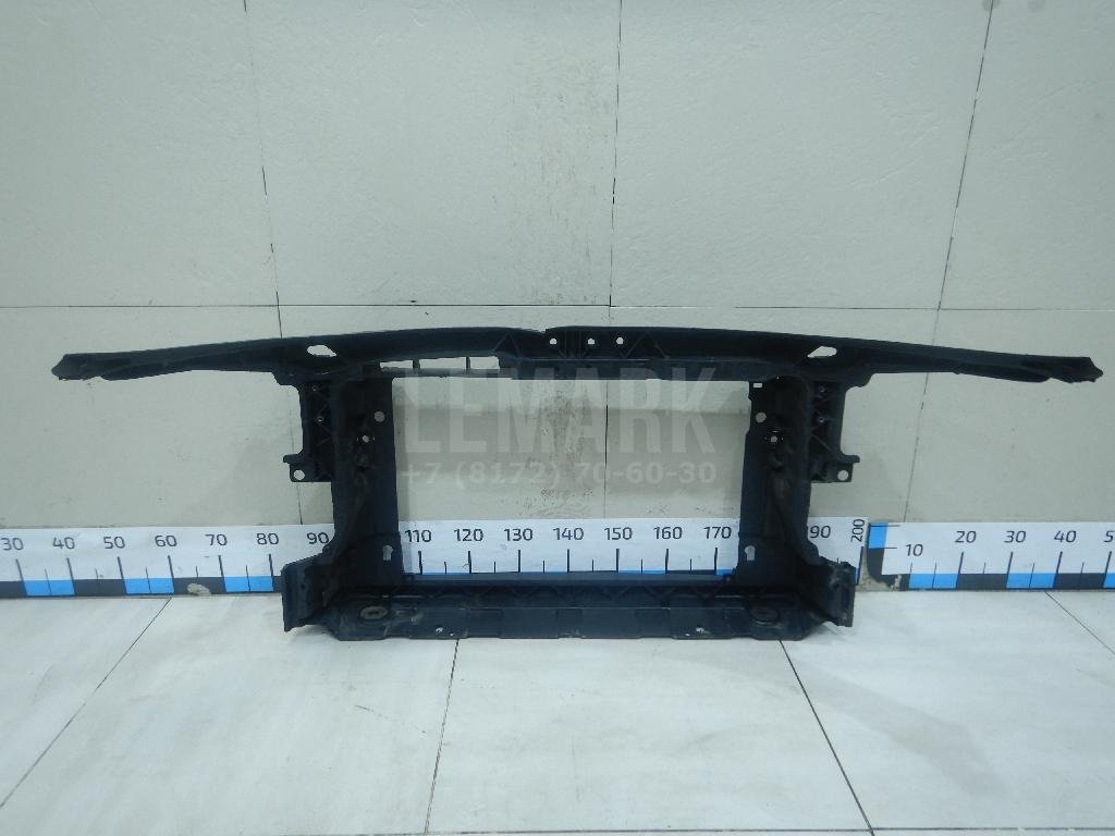 Панель передняя