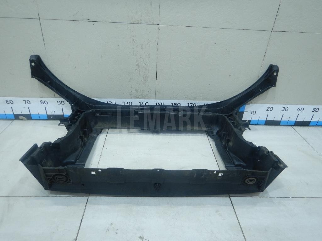 Панель передняя