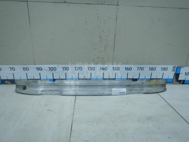 Усилитель переднего бампера