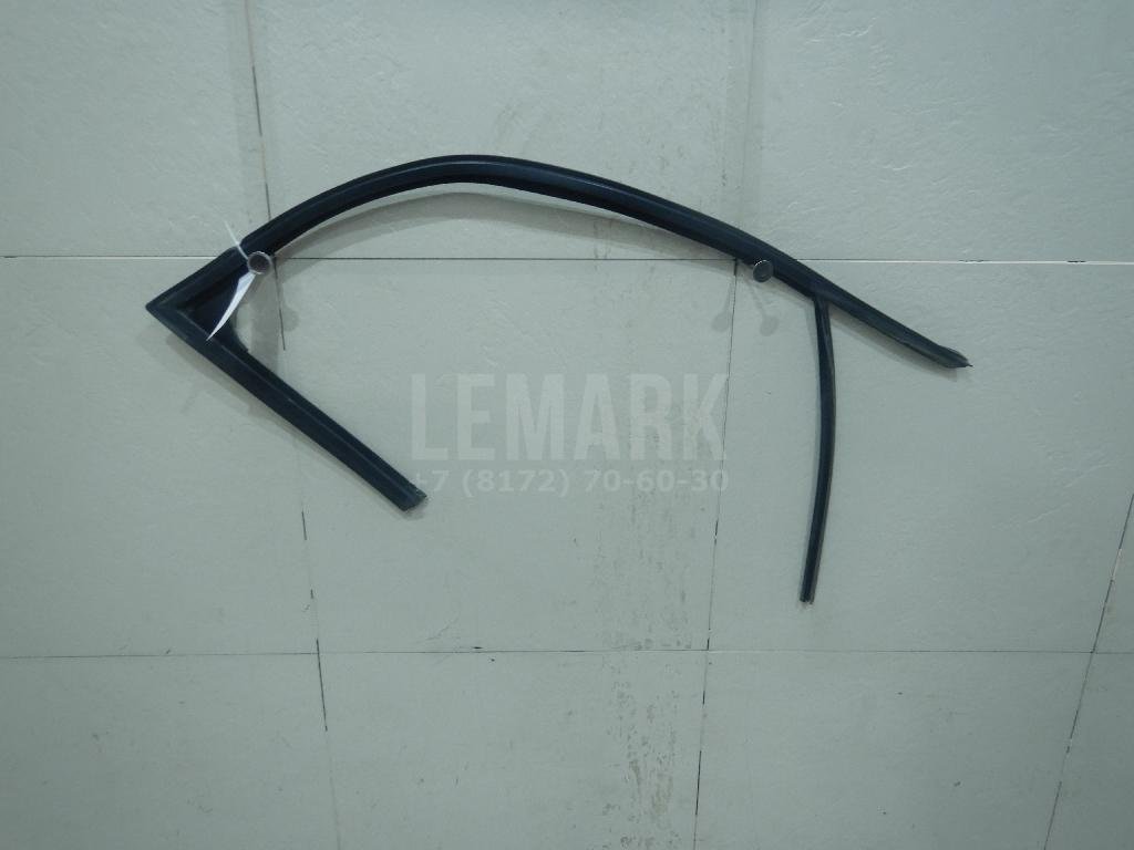 Направляющая стекла двери