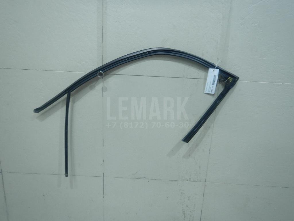 Направляющая стекла двери