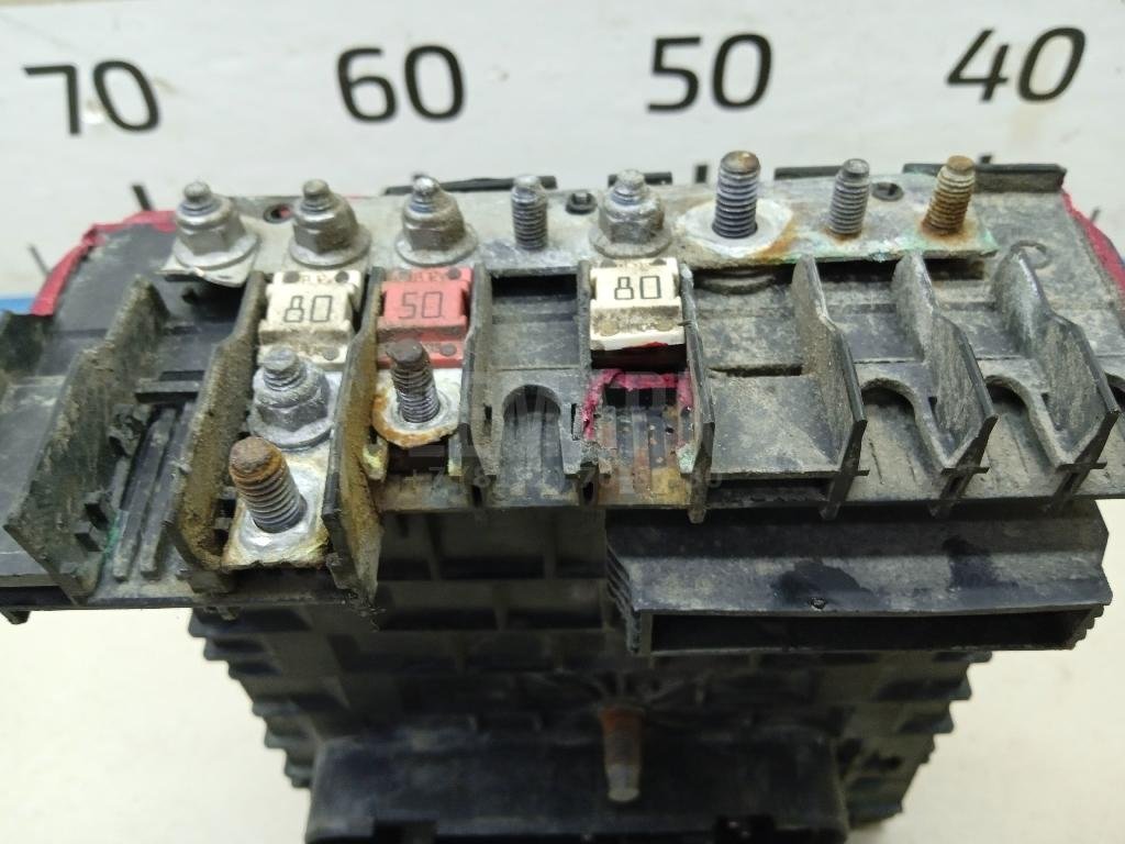 Блок предохранителей