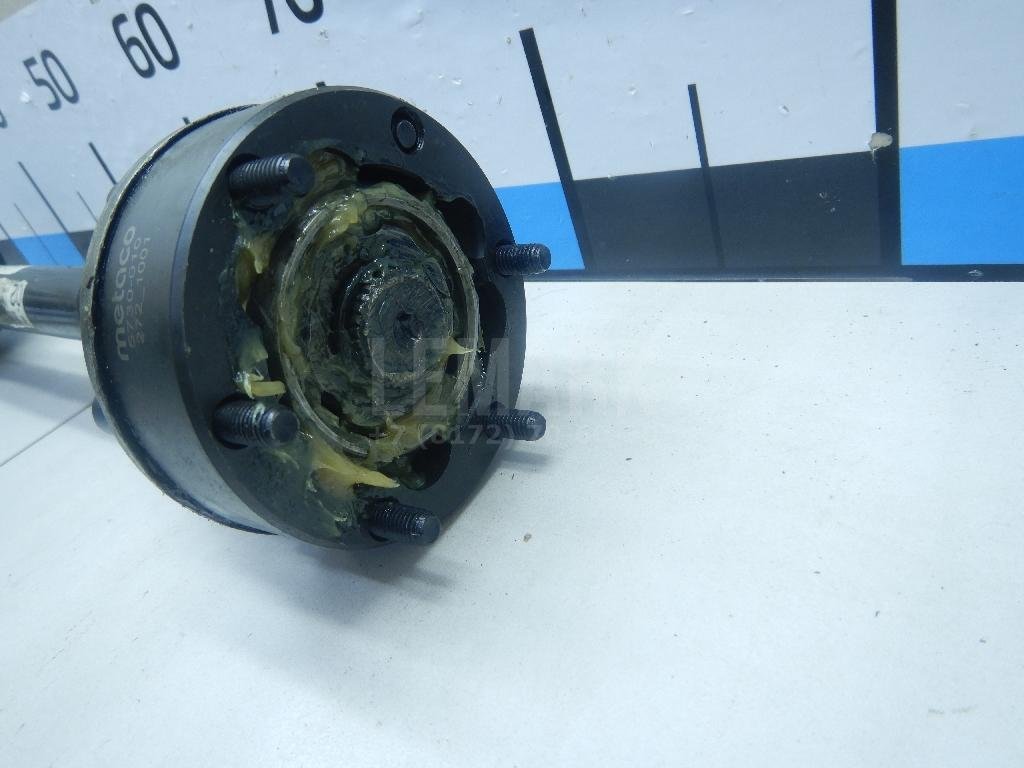 Полуось передняя левая