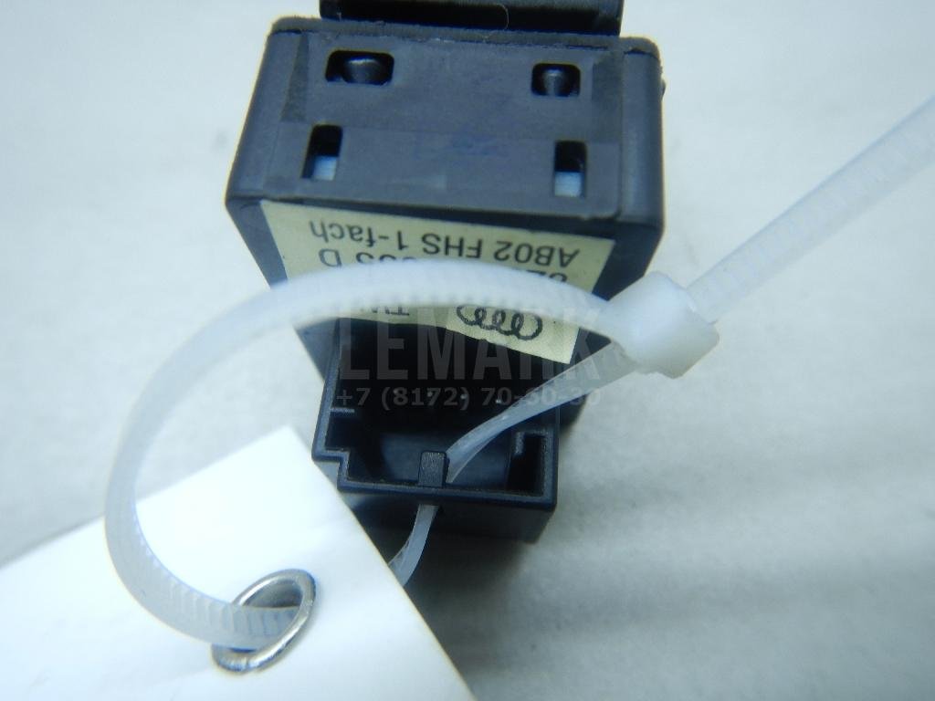 Кнопка стеклоподъемника