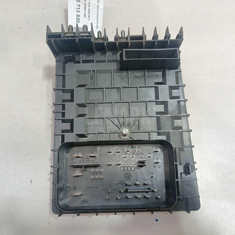 Блок предохранителей