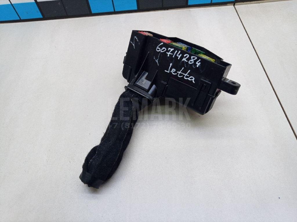 Блок предохранителей