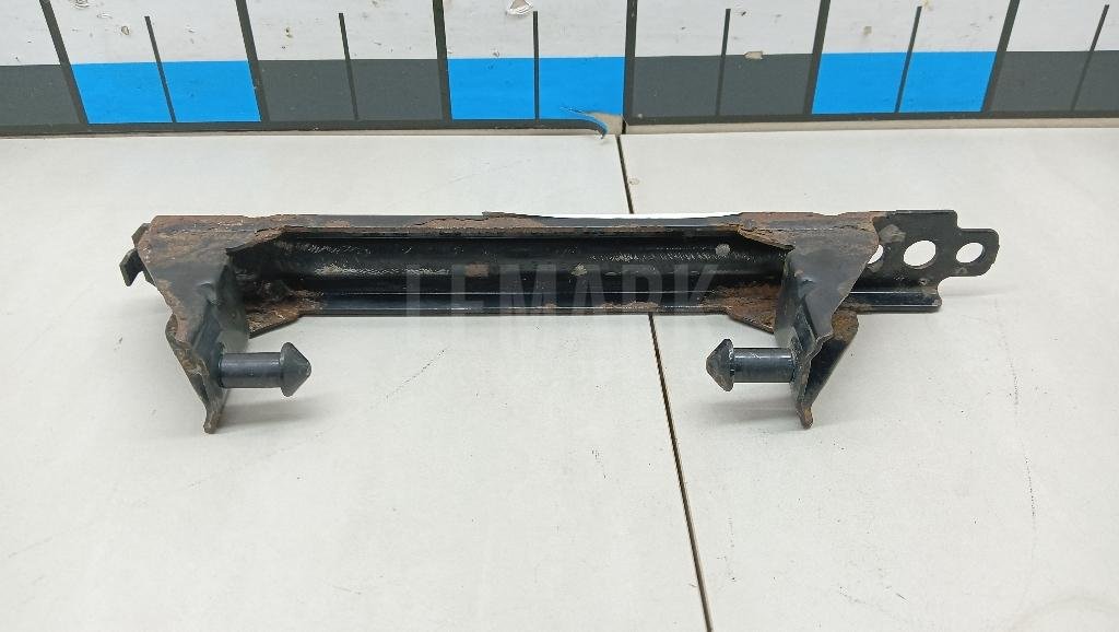 Кронштейн глушителя