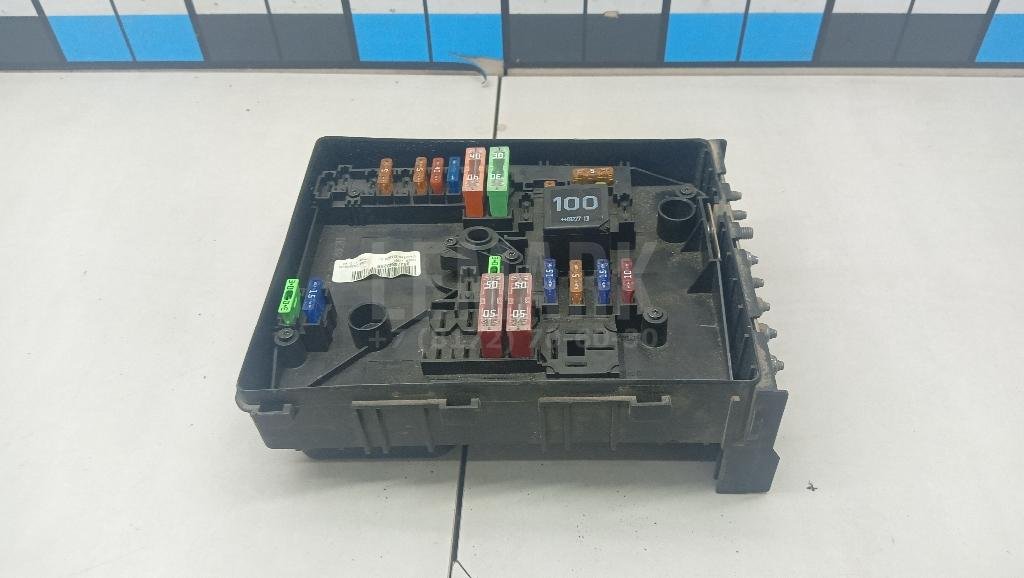 Блок предохранителей