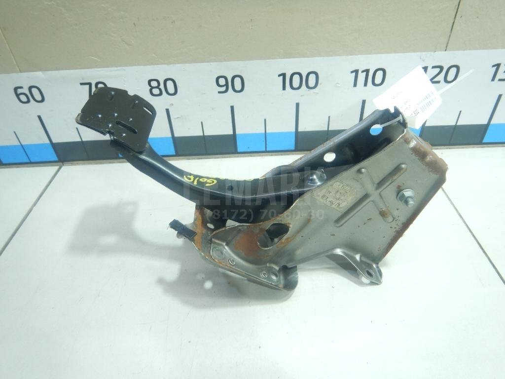 Педаль тормоза