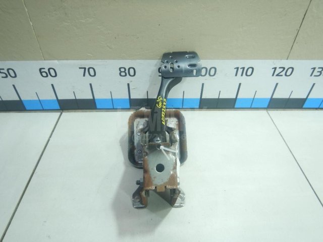 Педаль тормоза