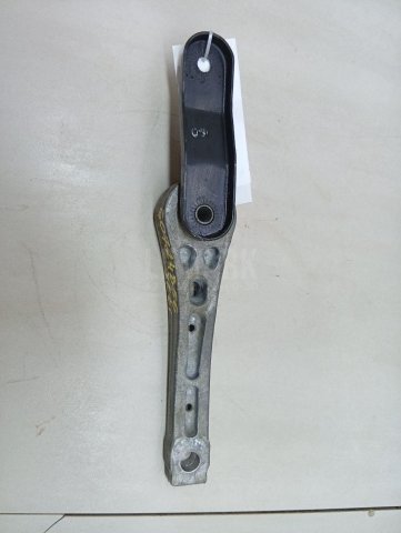 Опора двигателя задняя