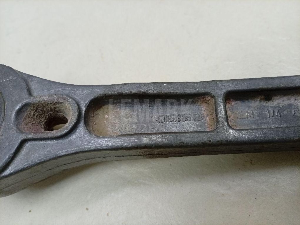 Опора двигателя задняя