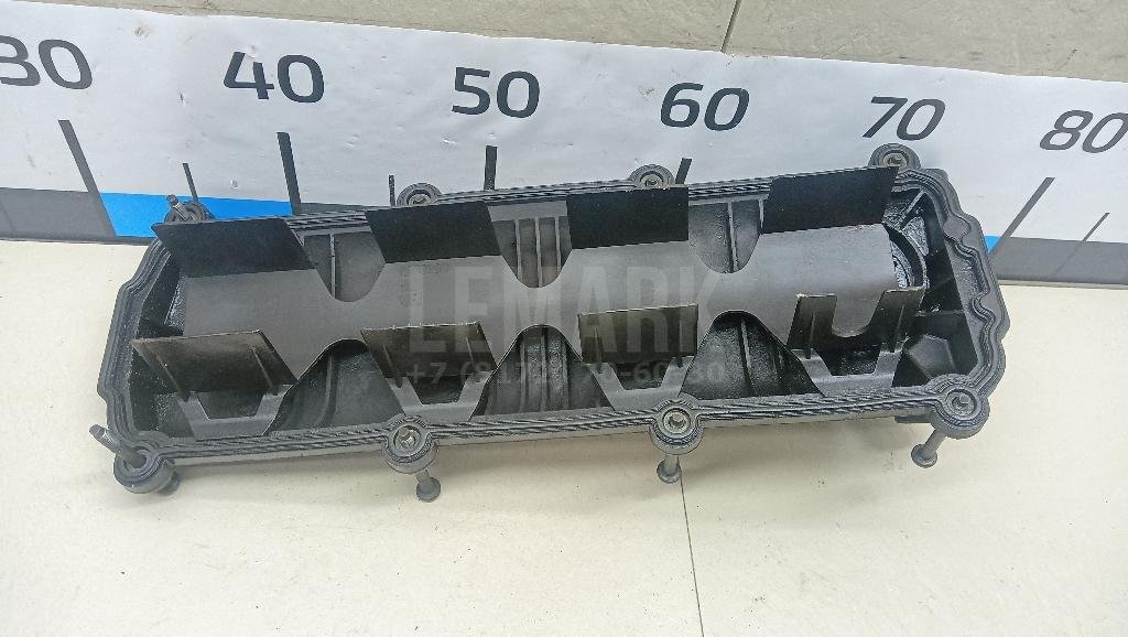 Крышка головки блока (клапанная)