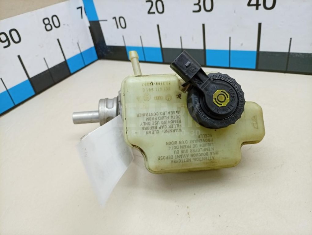 Цилиндр тормозной главный