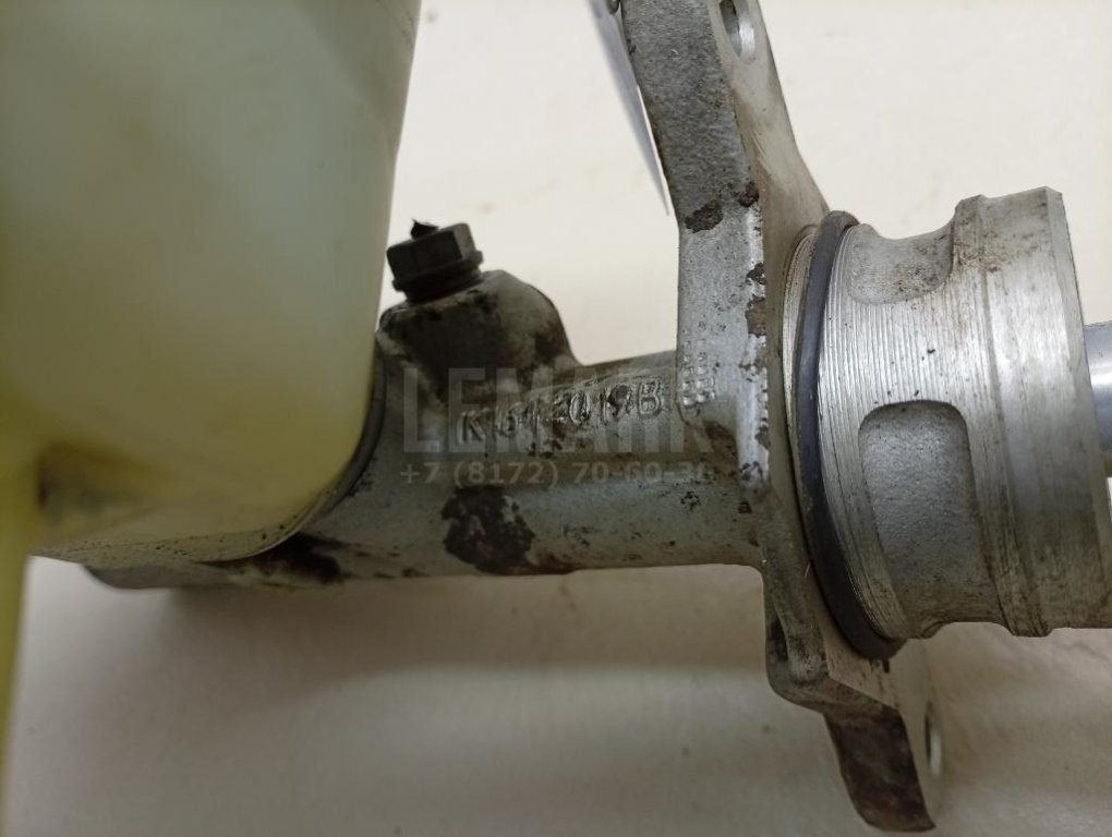 Цилиндр тормозной главный