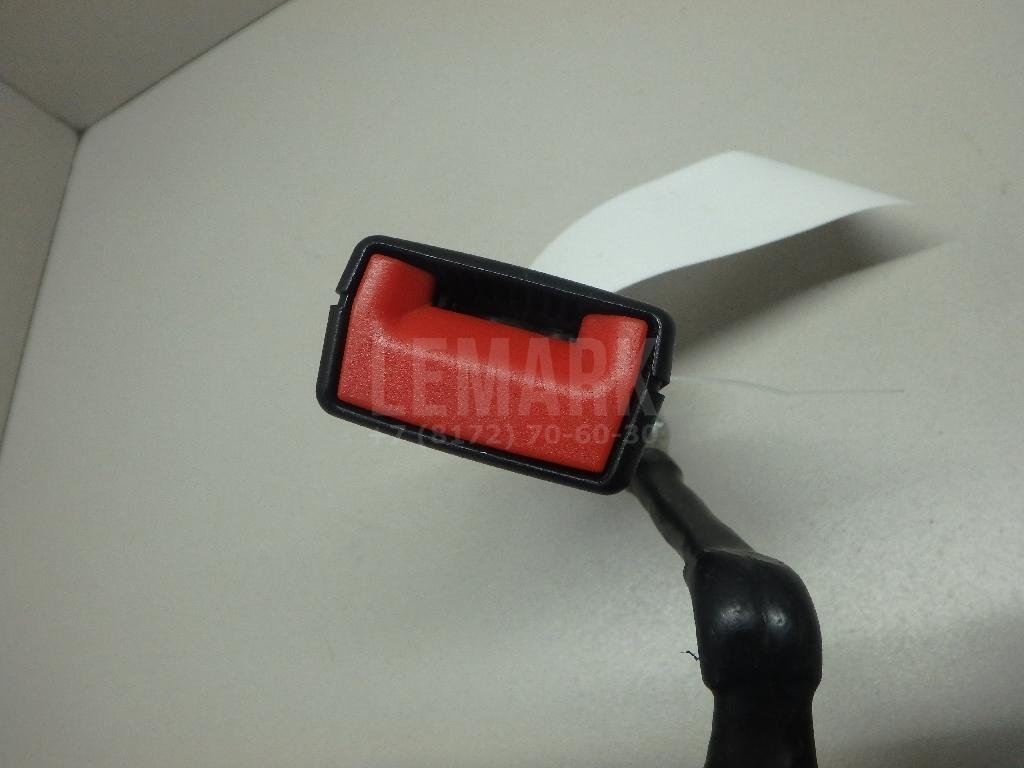 Ответная часть ремня безопасности