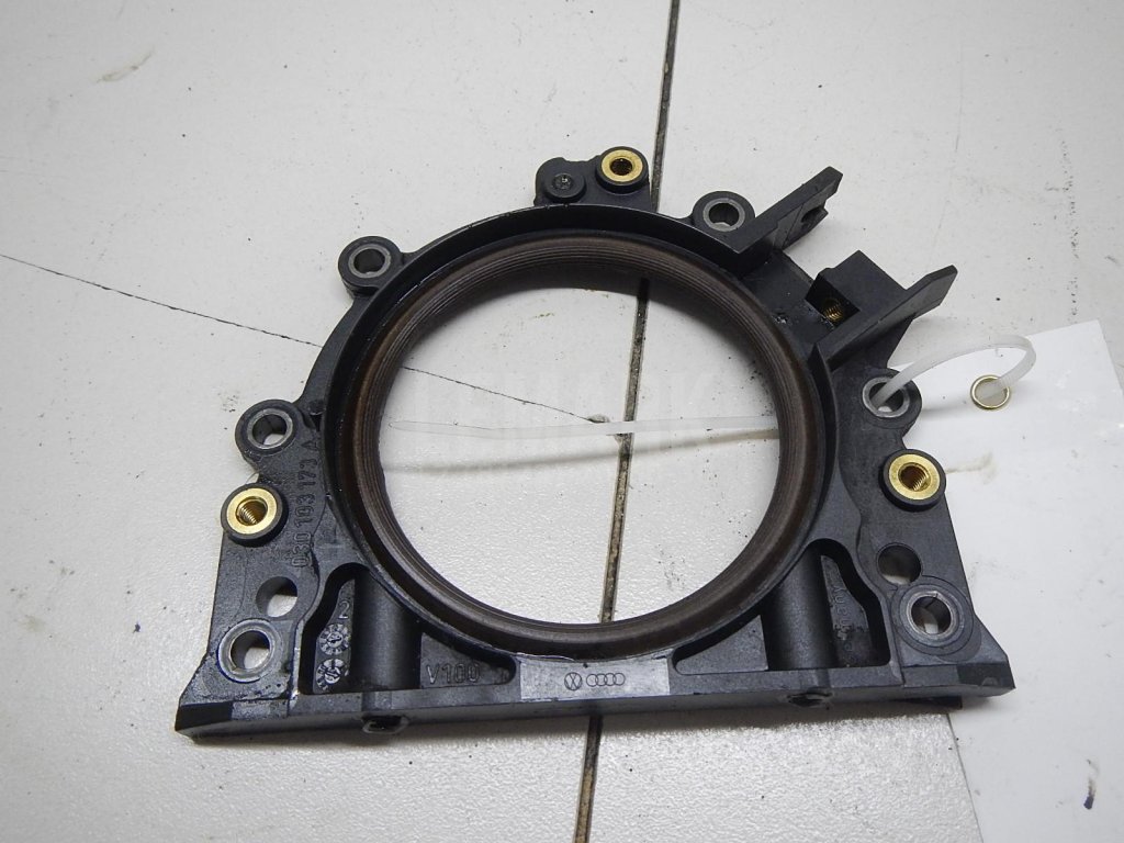 Крышка коленвала задняя