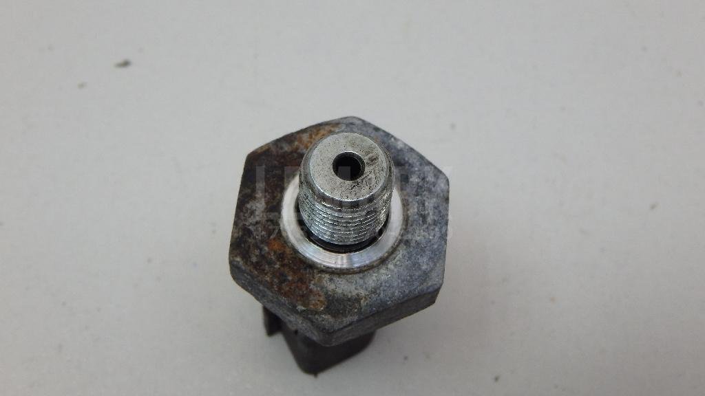 Датчик давления масла