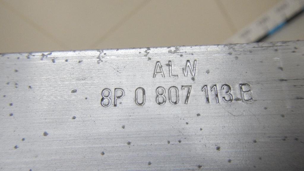 Усилитель переднего бампера