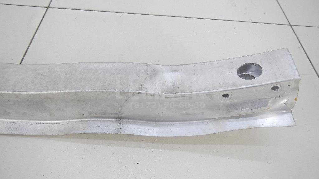 Усилитель переднего бампера