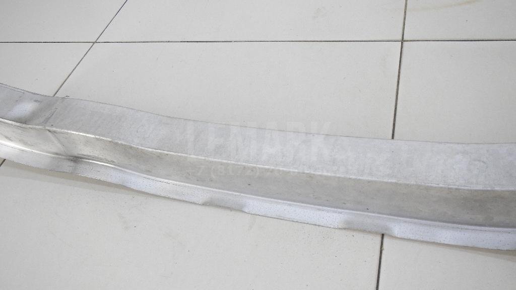 Усилитель переднего бампера