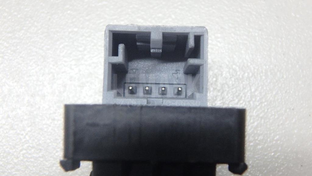 Кнопка стеклоподъемника