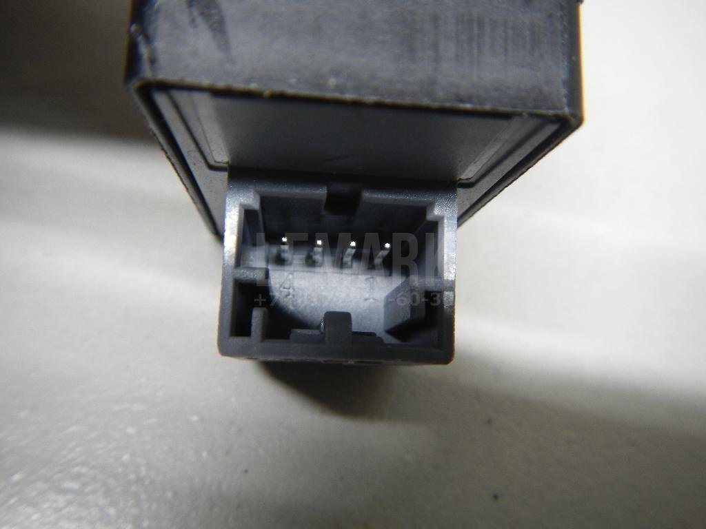 Кнопка стеклоподъемника