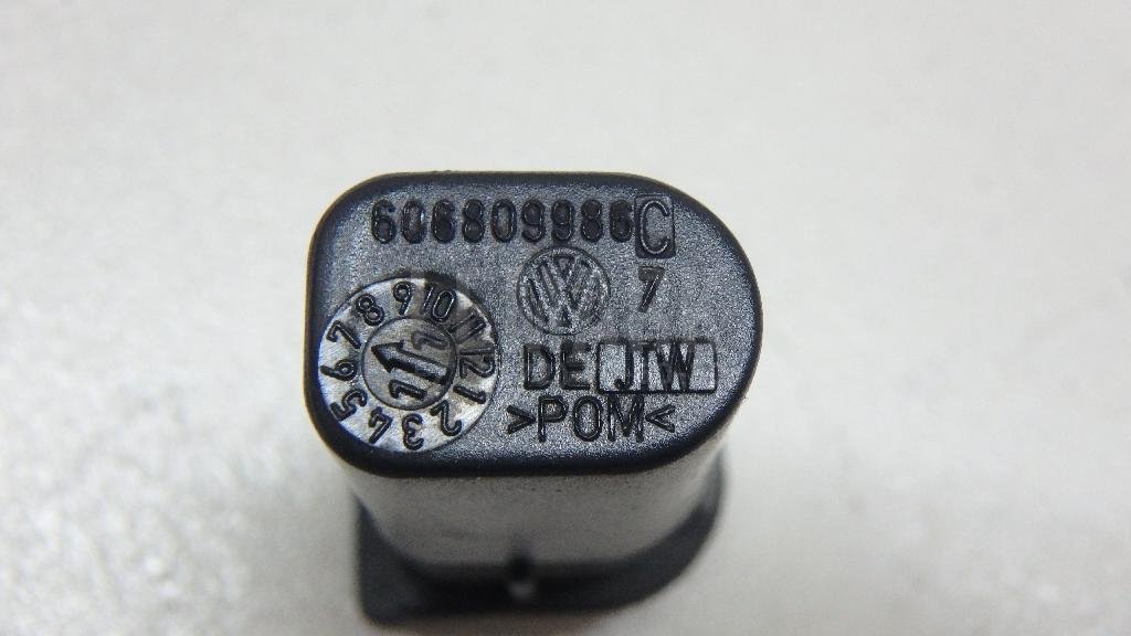 Замок лючка бензобака