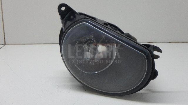 Фара противотуманная правая