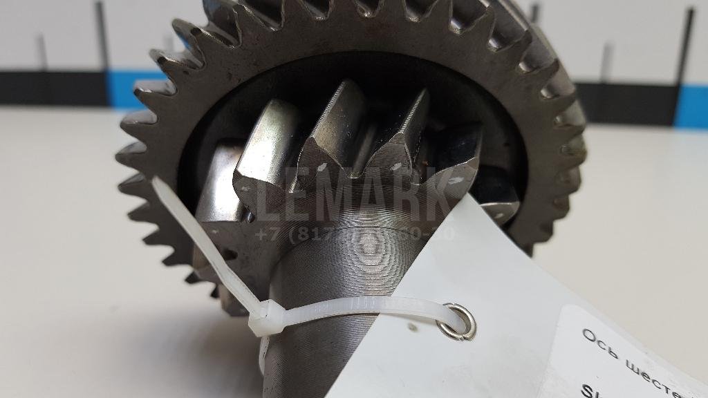 Ось шестерни задней передачи