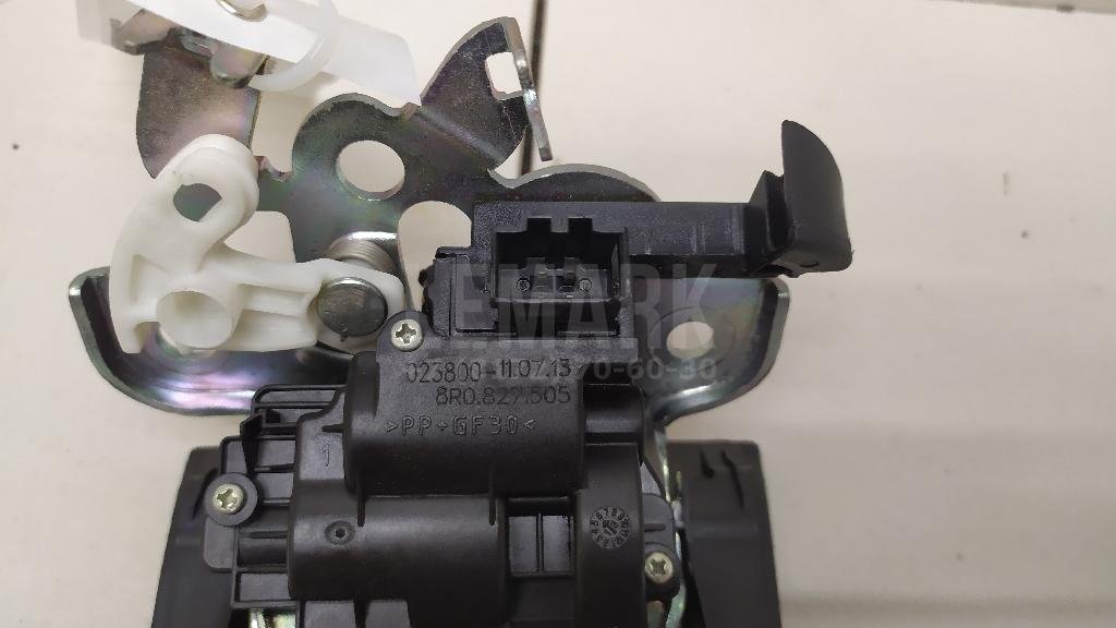 Замок багажника