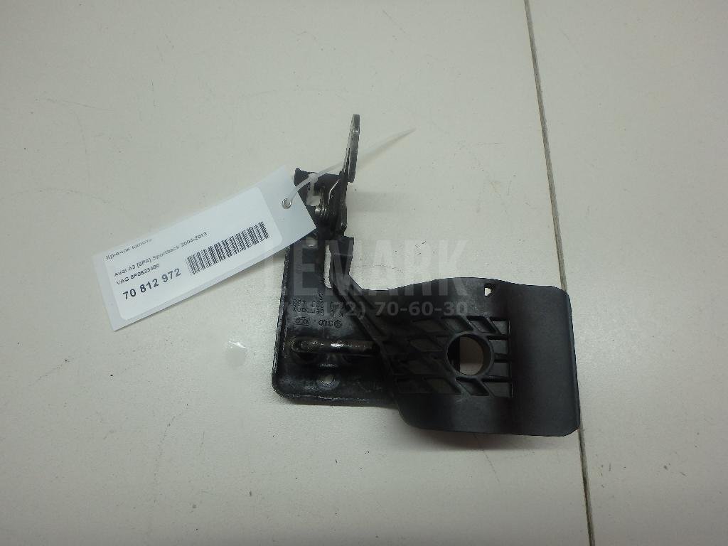 Крючок капота