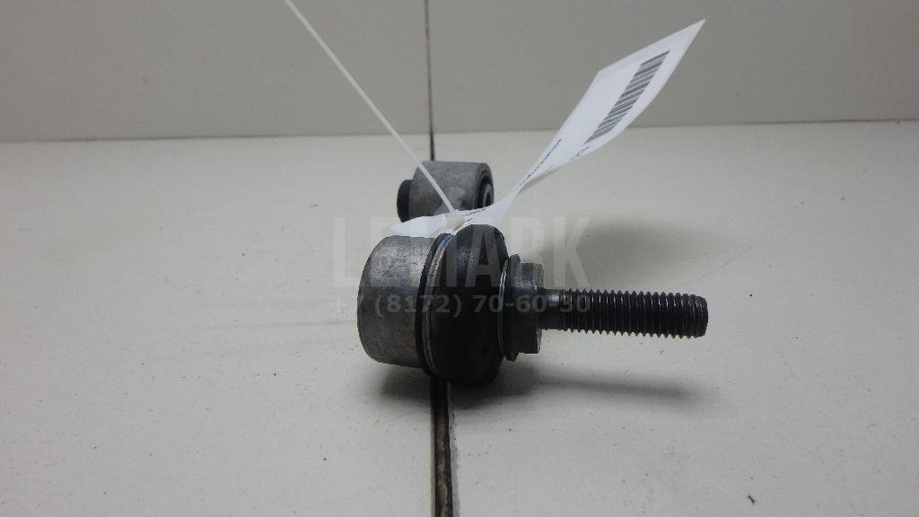 Стойка заднего стабилизатора