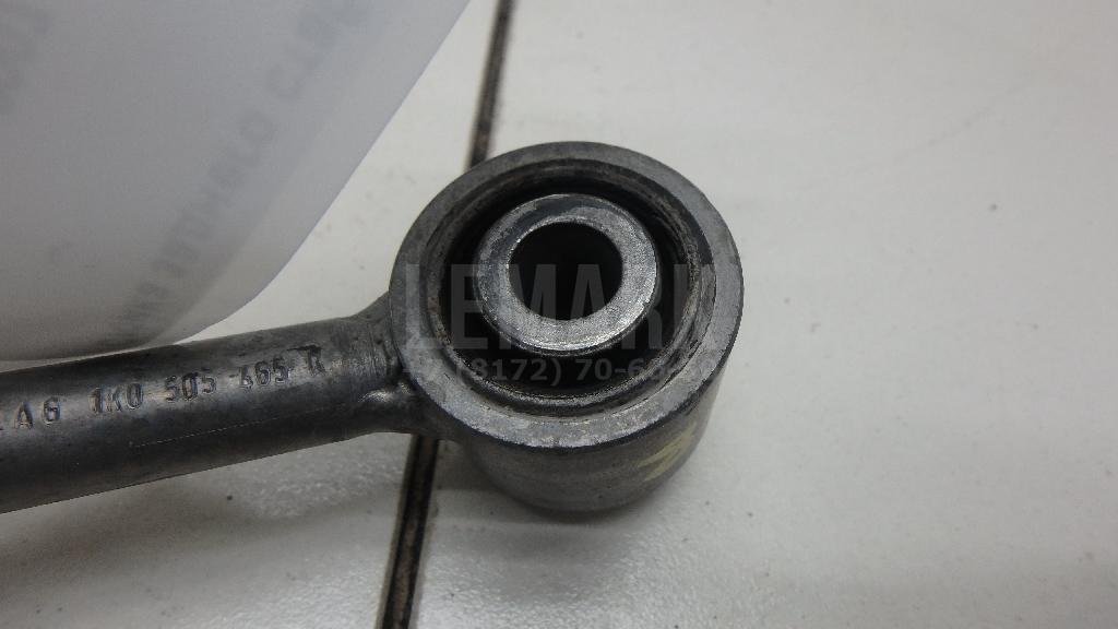 Стойка заднего стабилизатора