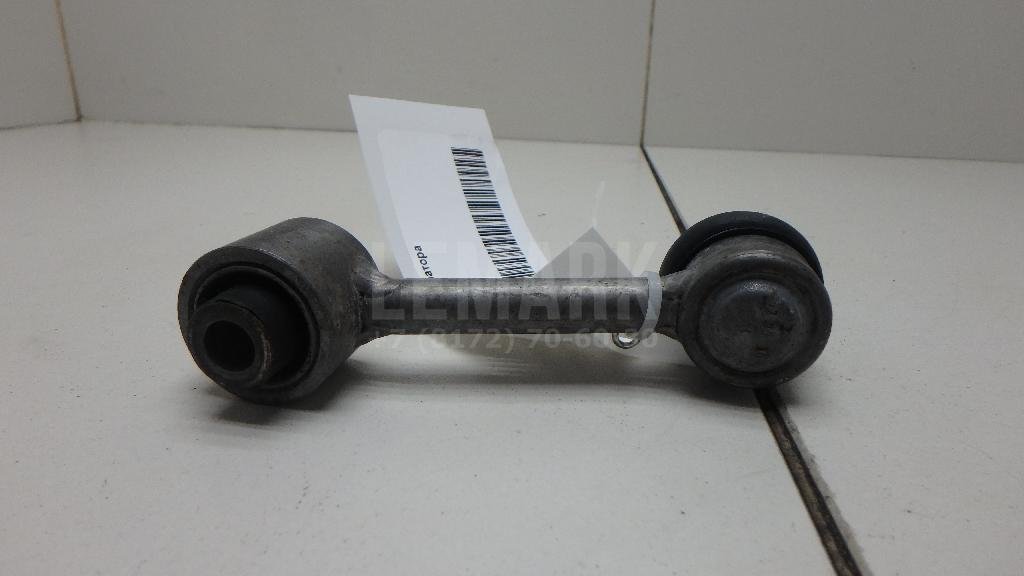 Стойка заднего стабилизатора