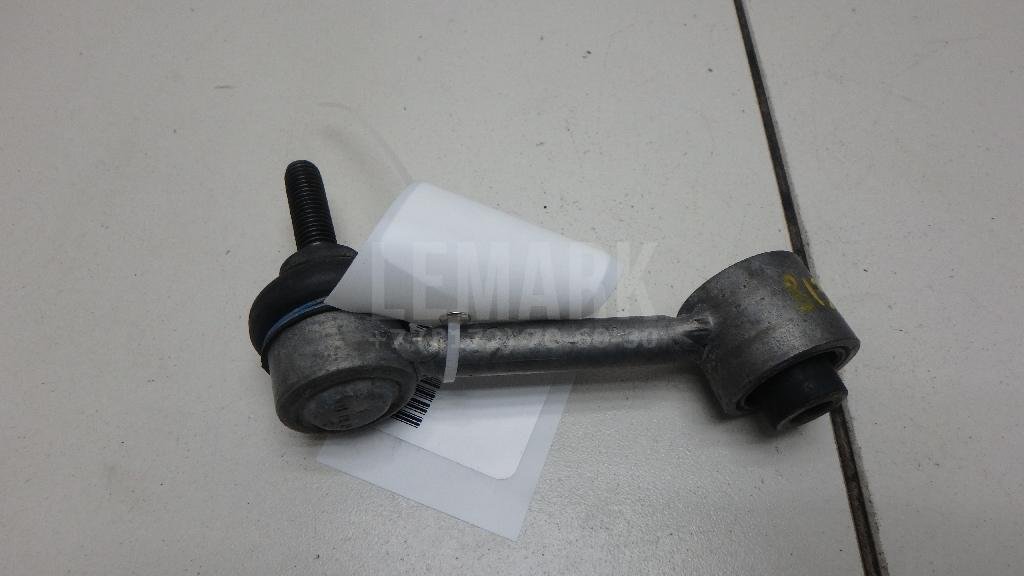 Стойка заднего стабилизатора