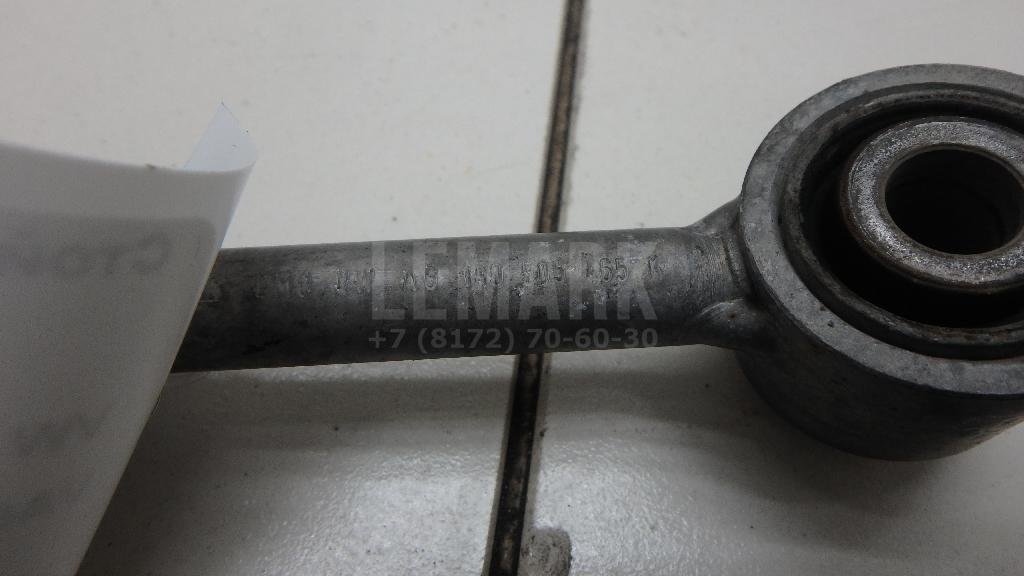 Стойка заднего стабилизатора