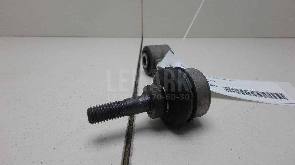 Стойка заднего стабилизатора