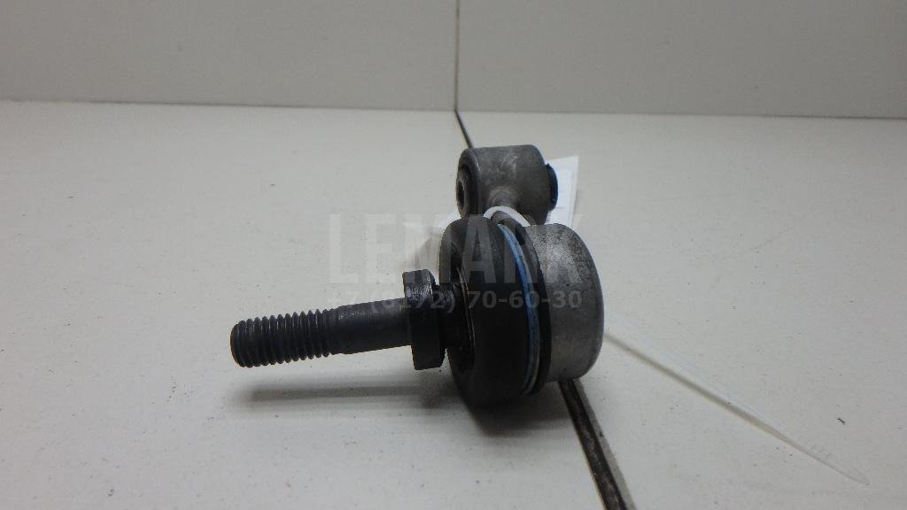 Стойка заднего стабилизатора