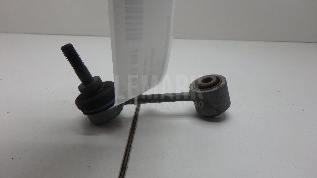 Стойка заднего стабилизатора