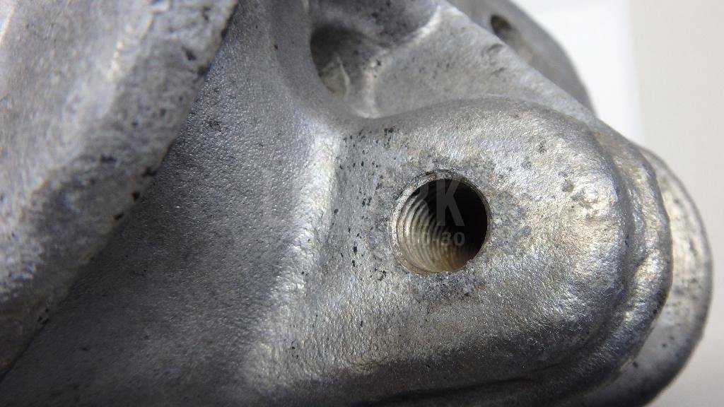 Кронштейн переднего рычага