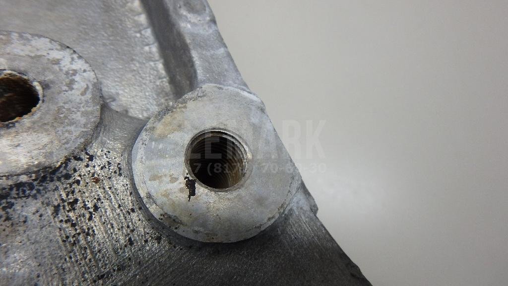 Кронштейн переднего рычага