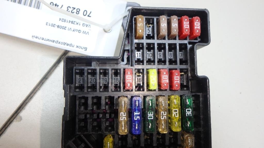 Блок предохранителей