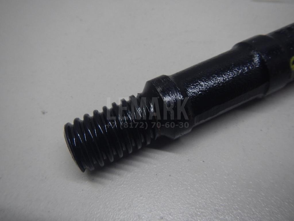 Крюк буксировочный