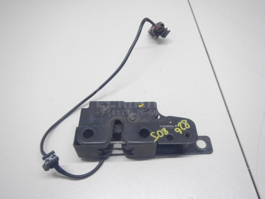 Замок капота