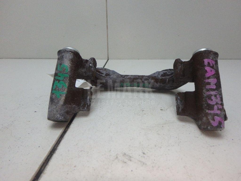 Скоба суппорта заднего