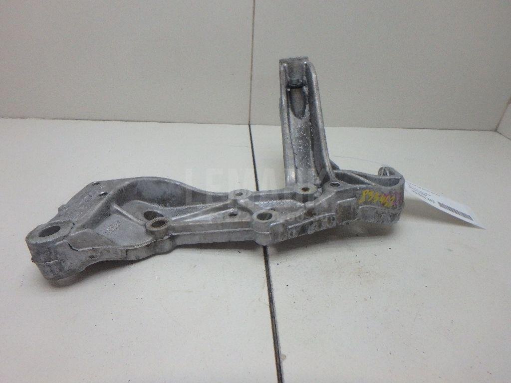 Кронштейн переднего рычага