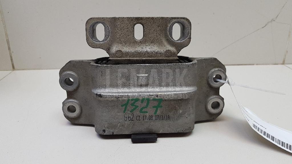 Опора КПП левая