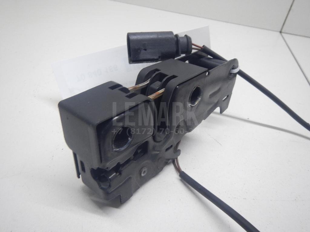 Замок капота