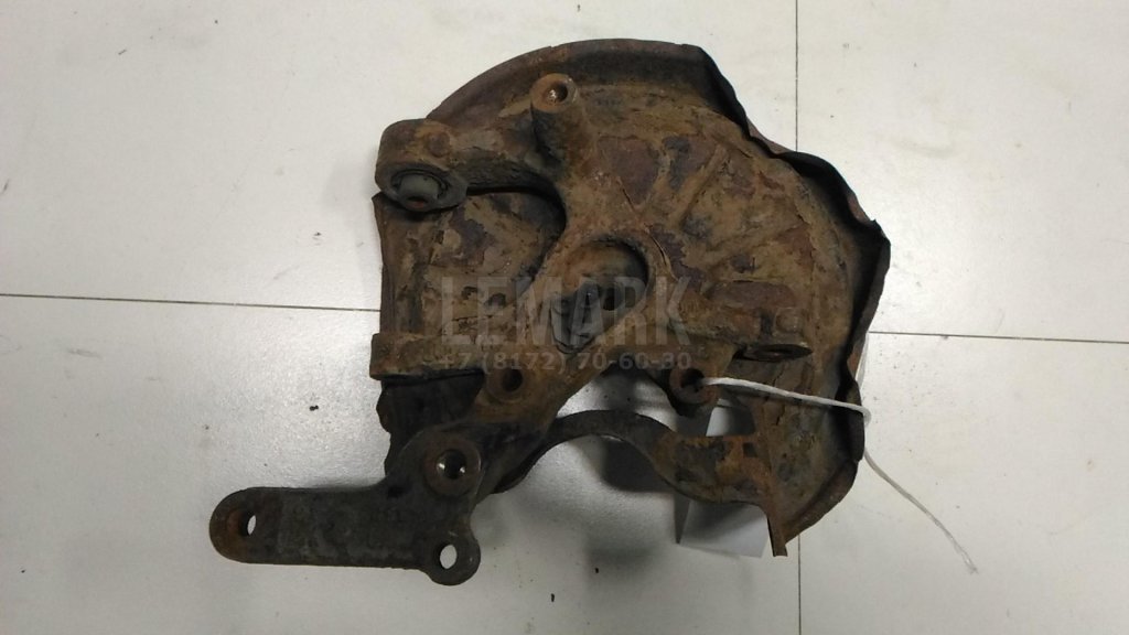 Кулак поворотный задний левый